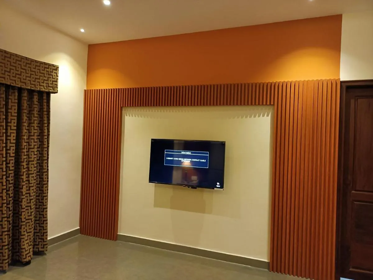 Hotel CLOUD 9 Kotamangalam