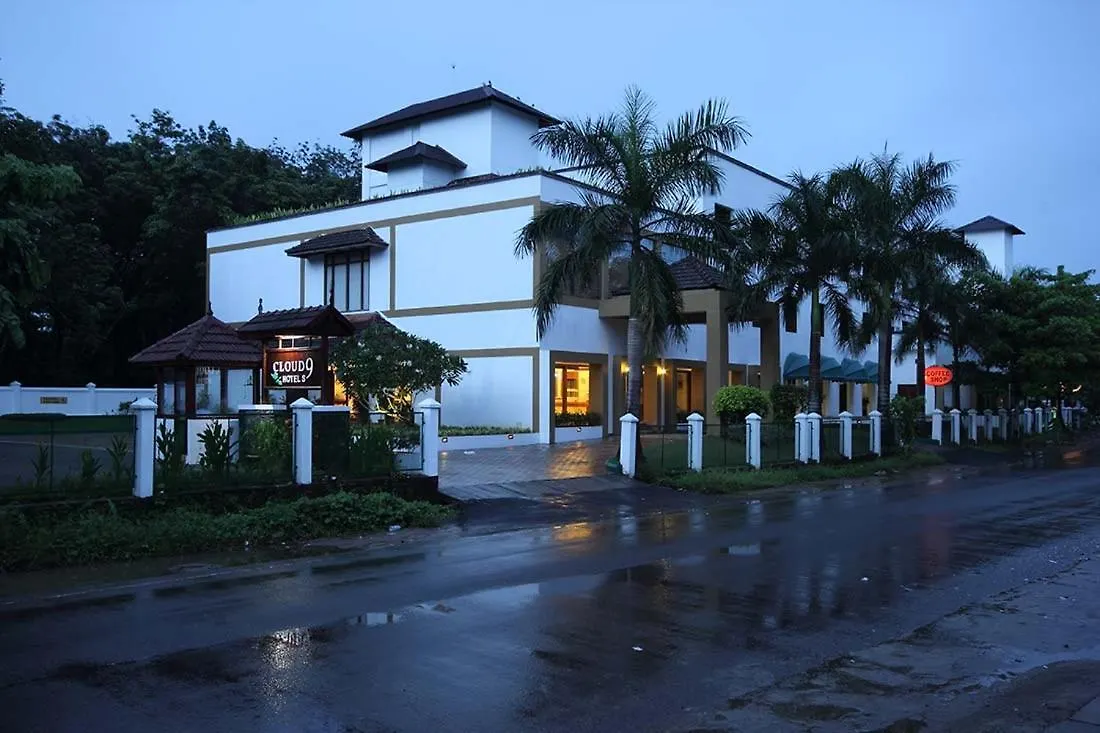 Hotel CLOUD 9 Kotamangalam